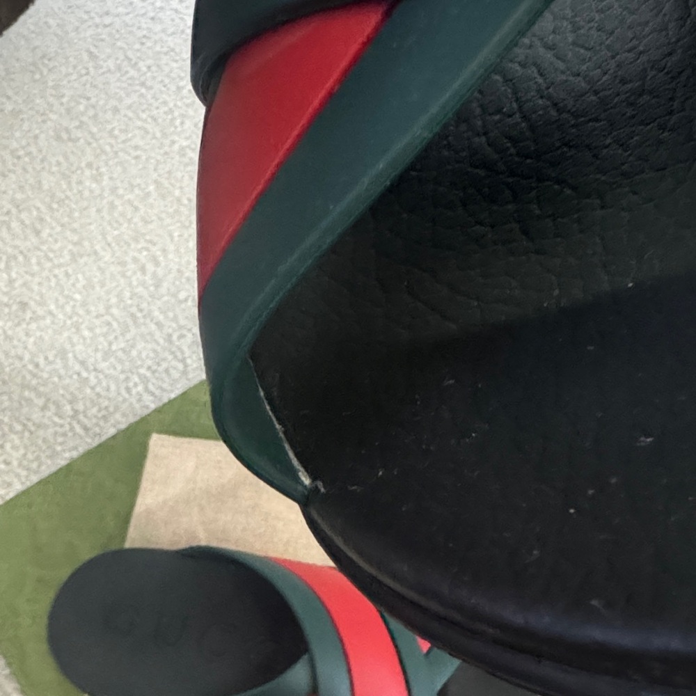 Gucci Red and Dark Green Crisscross Rubber Slide Sandals - Picture 5 of 8